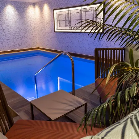 Les Matins De Paris & Spa-3